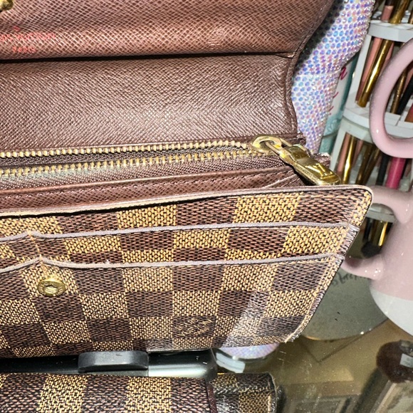 Louis Vuitton Damier Ebene wallet - Picture 12 of 12